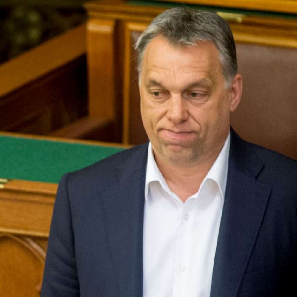 Orbánnak már csak a „buzizás” maradt