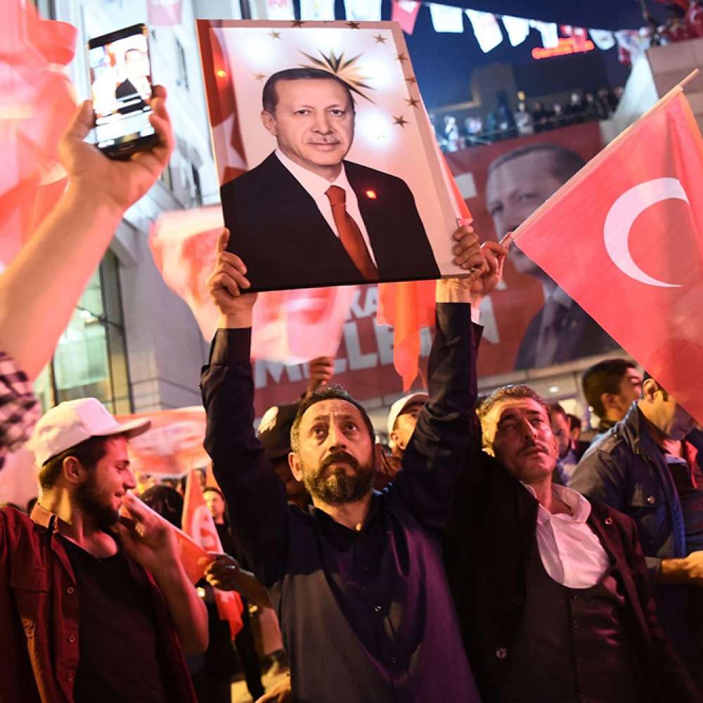 Erdogan megcsinálta - puccs után szinte teljhatalom